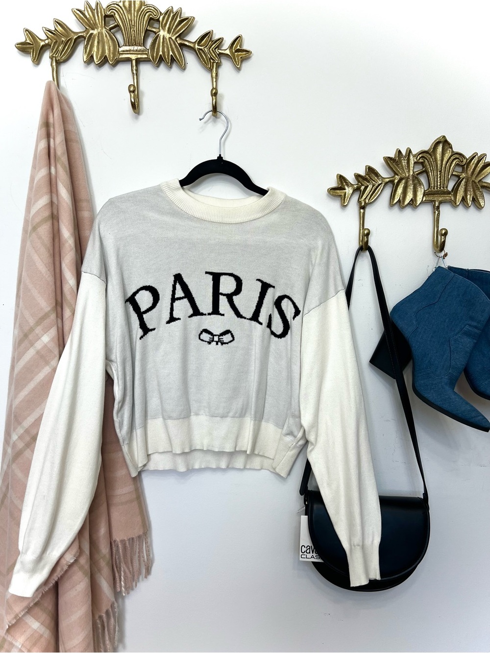 🆕CHIC Gray and White Paris Sweater M